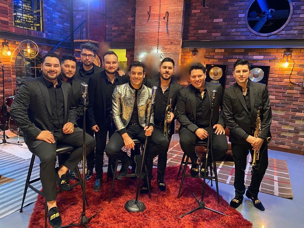 Banda Ms y Carlos Rivera levantan suspiros