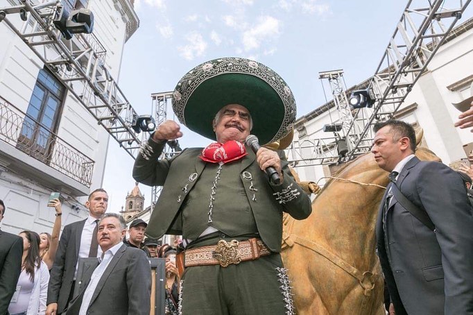 Feliz Cumpleaños Vicente Fernandez